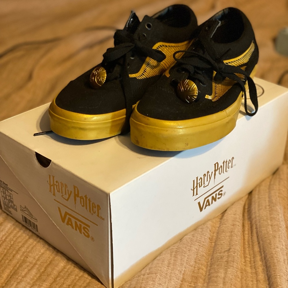 *SOLD*Harry Potter Golden Snitch Vans